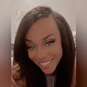 Meet your Posher, La’ Nette